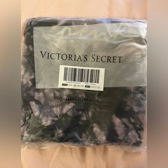 VS Pink Tie Dye Swirl Zip XL Tote Bag - Picture 9 of 10